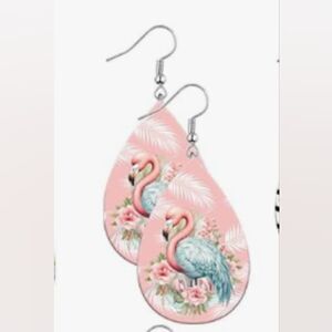 Flamingo teardrop‎ earrings wooden new e17